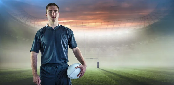 Spelaren som har en rugby boll — Stockfoto