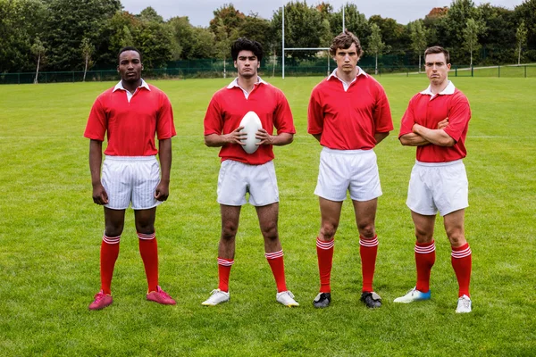 Stoere rugbyspelers klaar om te spelen — Stockfoto