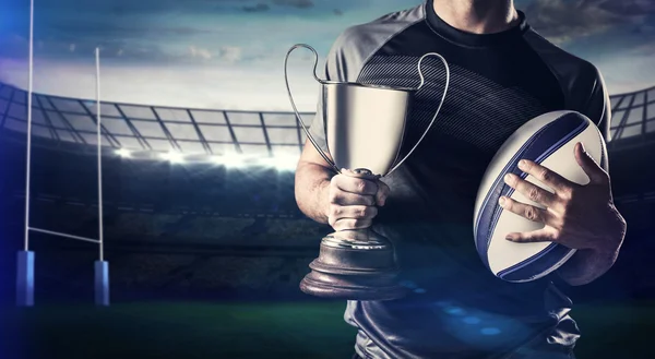 Rugby player anläggning trophy — Stockfoto