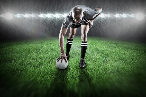 Rugby player taking position — Stock Photo, Image