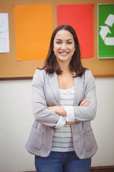 Profesor sonriente mirando a la cámara —  Fotos de Stock