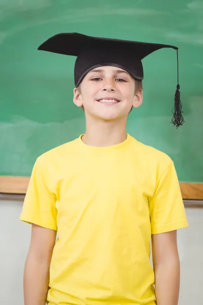 Pupil with mortar board — Stock Photo, Image