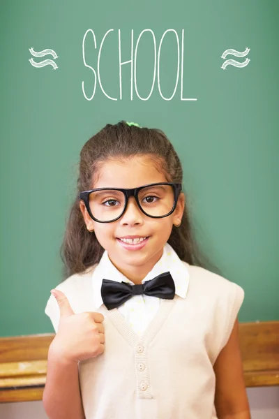 Skola mot söta elev klädd som lärare i klassrummet — Stockfoto