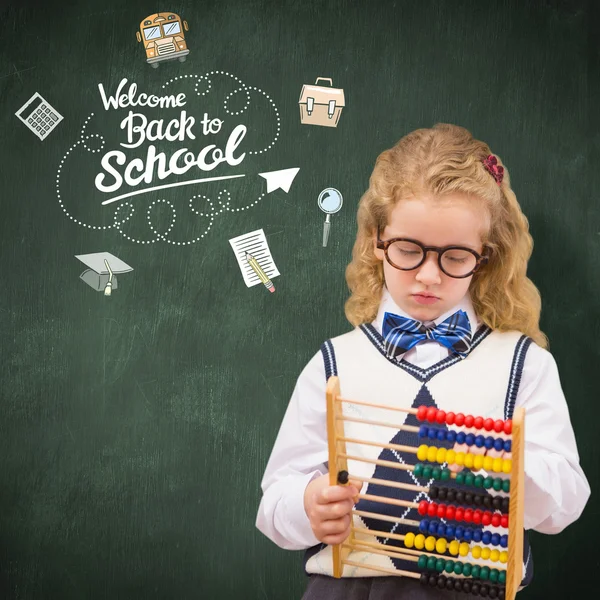 Eleven håller abacus på grundskola — Stockfoto