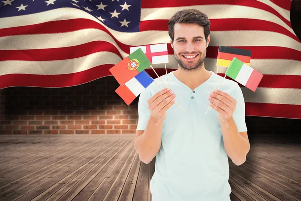 Estudante internacional contra bandeira dos Estados Unidos — Fotografia de Stock