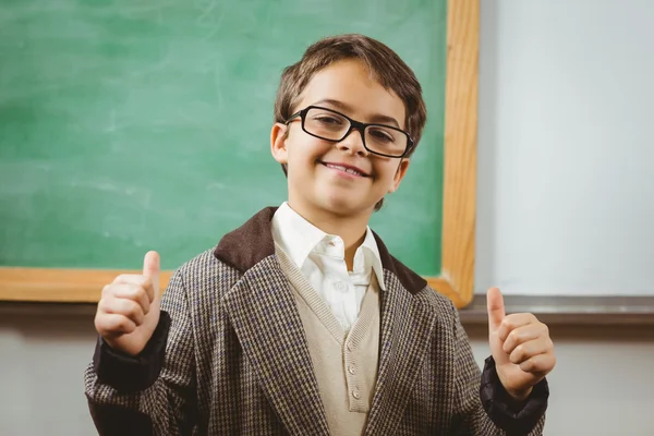 Schüler verkleidet als Lehrer, der Daumen hoch macht — Stockfoto