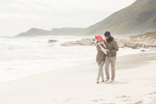 Pareja feliz divirtiéndose juntos —  Fotos de Stock