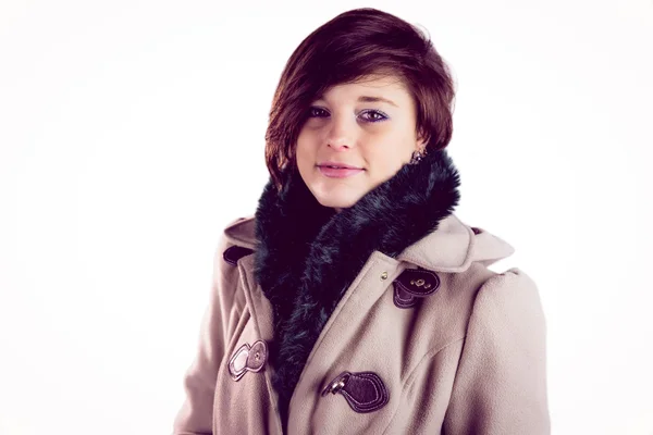따뜻한 코트를 입고 매력적인 여자 — 스톡 사진