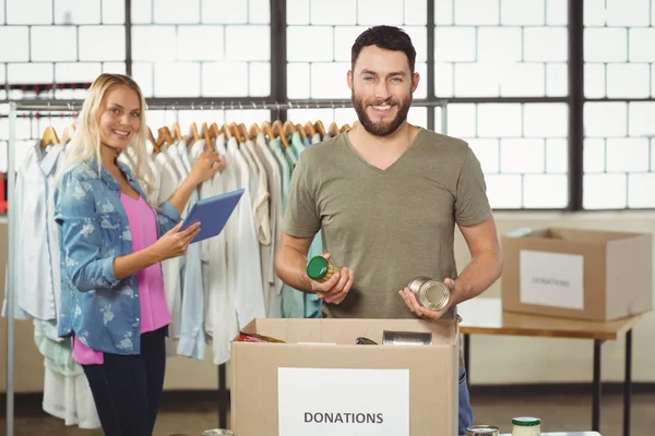 Smiling colleagues working — Stock Photo, Image