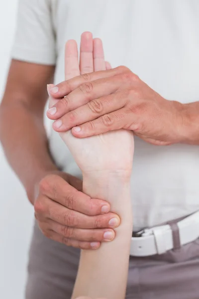 Physiotherapist doing hand massage — Stock Photo, Image