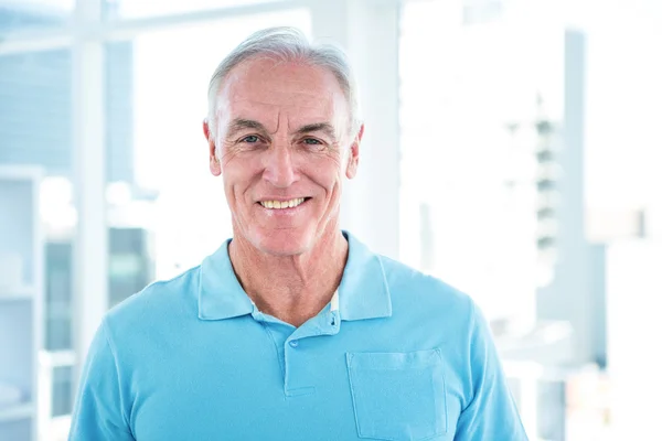 Smiling senior man — Stock Photo, Image