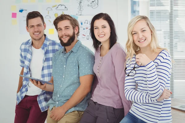 Porträtt av leende verksamhet team — Stockfoto