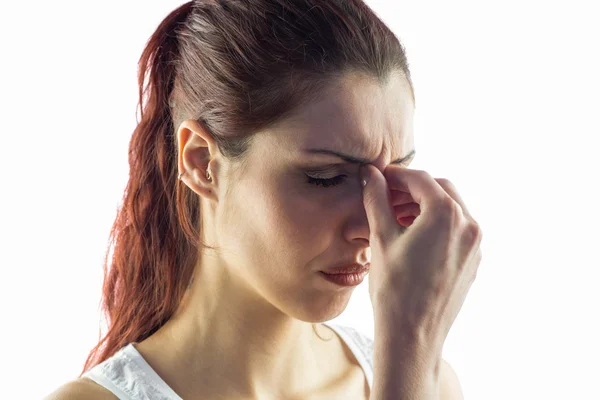 Close-up de mulher com dor de cabeça — Fotografia de Stock