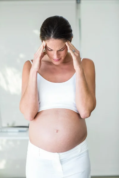 DONNA PREGNANTE CON TESTA — Foto Stock