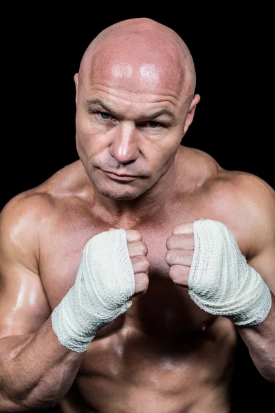 Retrato de peleador calvo con vendaje —  Fotos de Stock