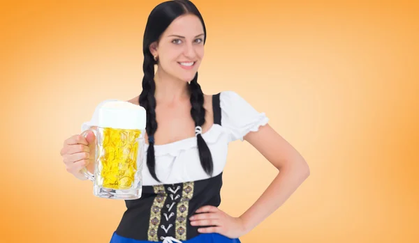 Oktoberfest chica sosteniendo tanque de cerveza — Foto de Stock