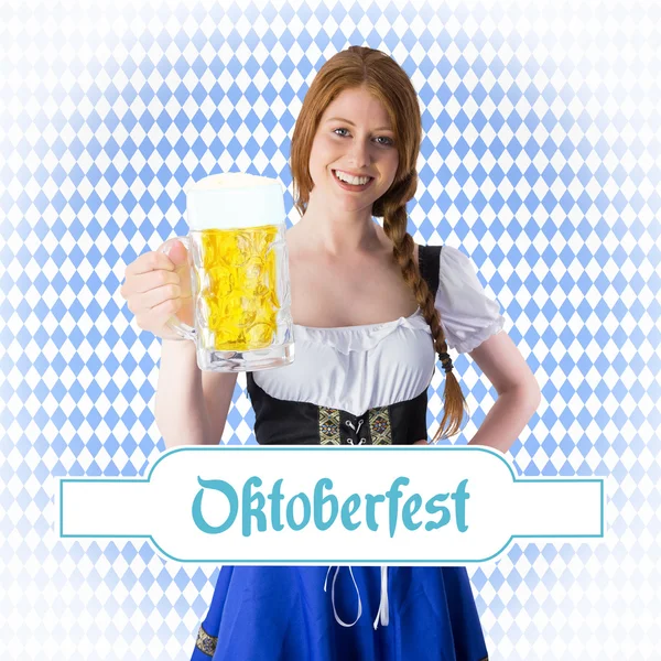 Girl smiling at camera holding beer — Stock Photo, Image