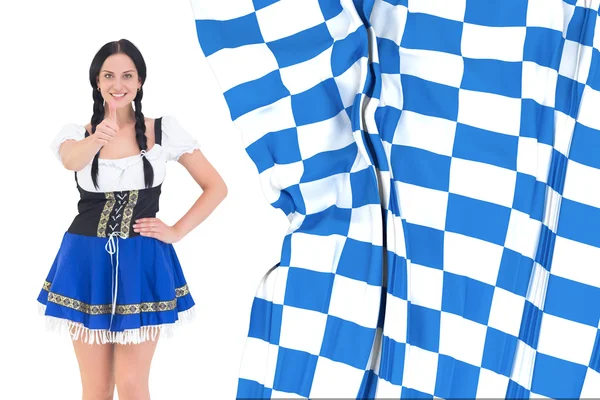 Oktoberfest-Mädchen posiert und lächelt — Stockfoto