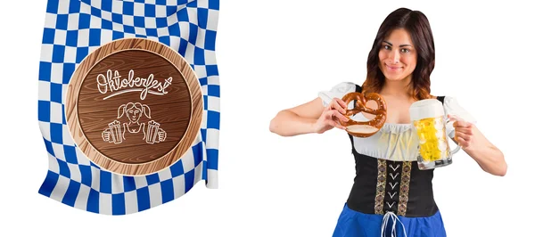 Oktoberfest chica sosteniendo tanque de cerveza y pretzel — Foto de Stock