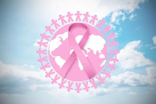 Różowy ziemi dla raka piersi przeciw błękitne niebo — Zdjęcie stockowe