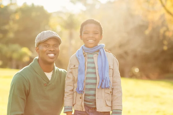 Portret van een vader met zijn zoon — Stockfoto
