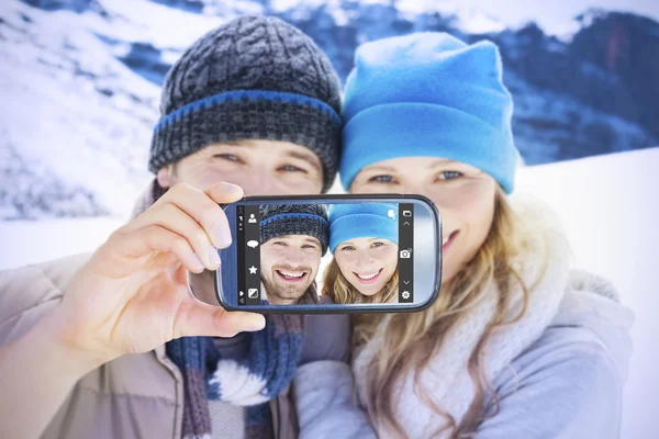 Handhållen smartphone visar — Stockfoto