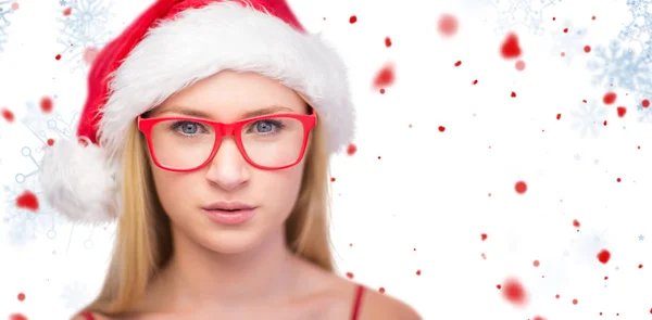 Rubia festiva con gafas hipster — Foto de Stock