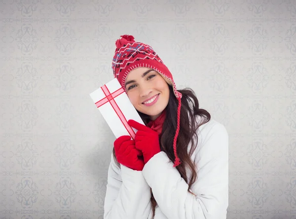 Morena festiva en ropa de invierno — Foto de Stock