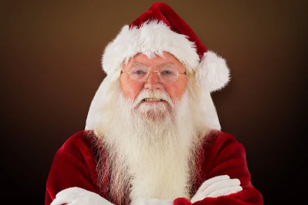 Babbo Natale sorride con le braccia incrociate — Foto Stock