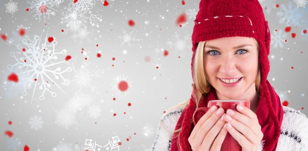 Festliche Blondine in der Hand einer Tasse — Stockfoto