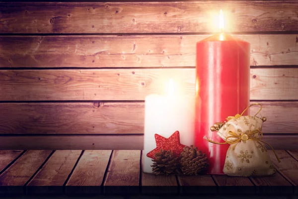 白色和红色圣诞蜡烛 — 图库照片