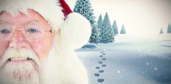 Weihnachtsmann schaut glücklich zu — Stockfoto