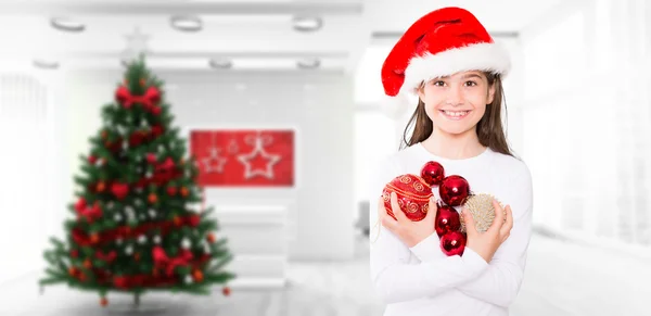 Festive bambina sorridente alla macchina fotografica — Foto Stock