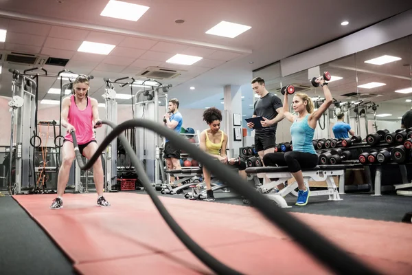 Fit people working out — Stock Photo, Image