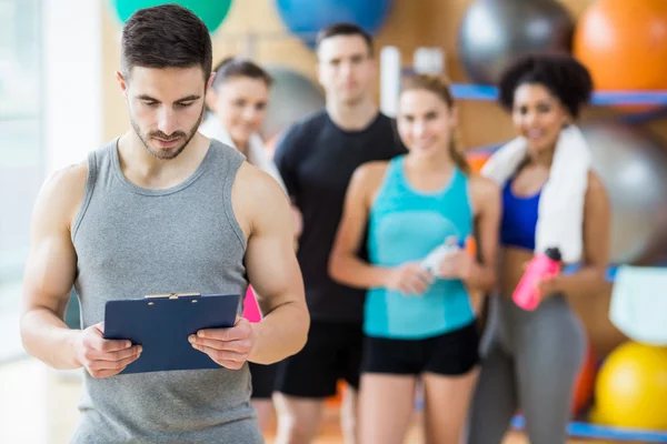 Classe de fitness sorrindo — Fotografia de Stock