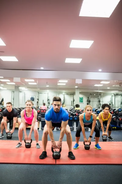 Fitte Menschen beim Training — Stockfoto