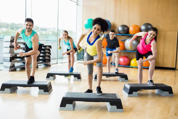 Ejercicio de gimnasia en el estudio —  Fotos de Stock