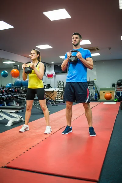 Man and woman working out — Stock Photo, Image