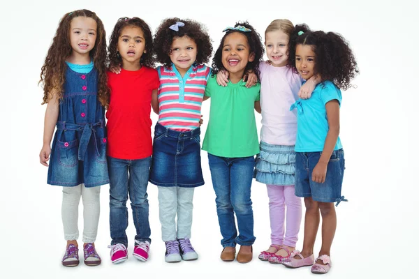 Pequeño grupo de niños de pie juntos — Foto de Stock