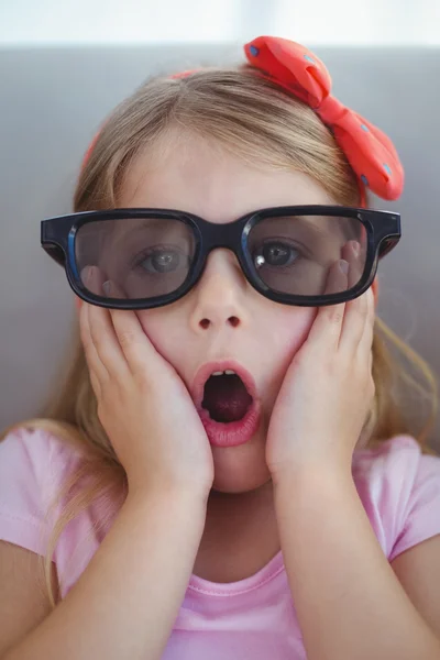 Girl wearing 3d glasses for a moive — Stock Photo, Image