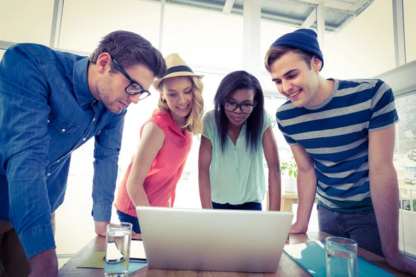 Lavoro creativo del team aziendale — Foto Stock