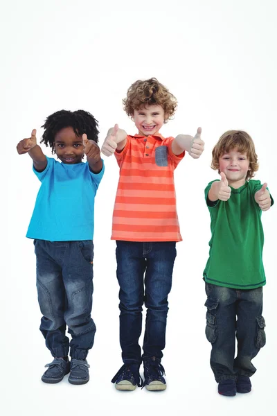 Een rij van kinderen permanent samen — Stockfoto