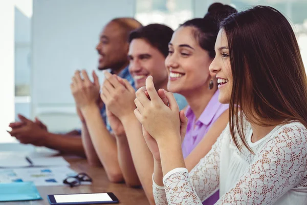 Kreativ verksamhet team vid möte — Stockfoto