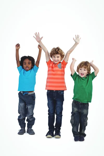 Eine Reihe von Kindern, die zusammen stehen — Stockfoto