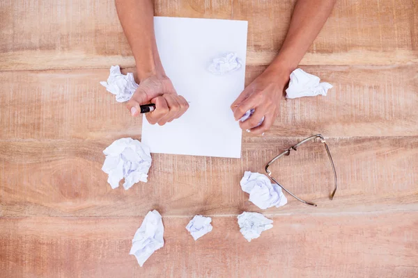 Vista de perto de uma bola de papel — Fotografia de Stock