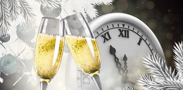 Složený obraz cinkání sklenic na šampaňské — Stock fotografie