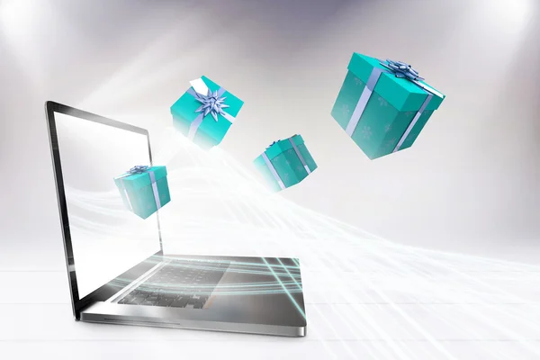 Presents against laptop — Stock Photo, Image
