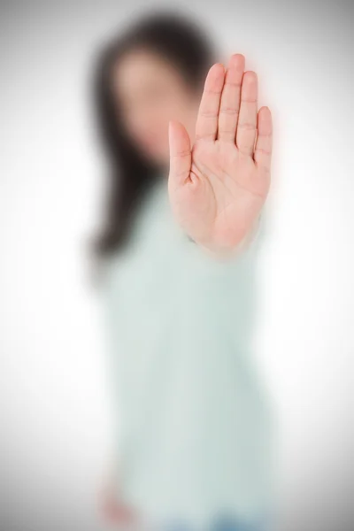 Ciddi kadın elini gösterilen — Stok fotoğraf