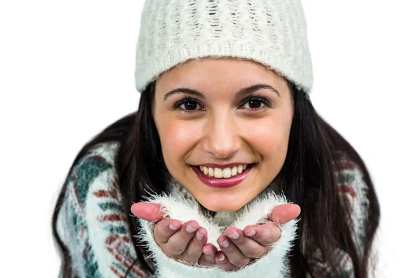 Vrouw blazen kus voor de camera — Stockfoto