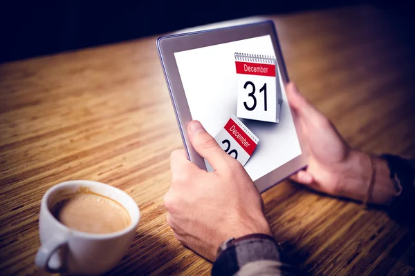 Man holding tablet computer — Stock Photo, Image